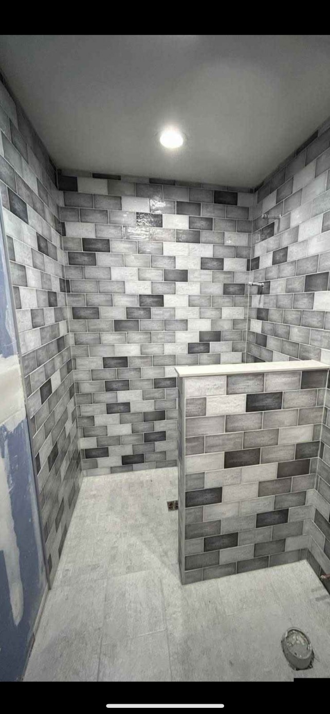 Modern Shower Tiling